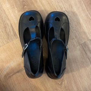 Delias dolls kill Mary Janes